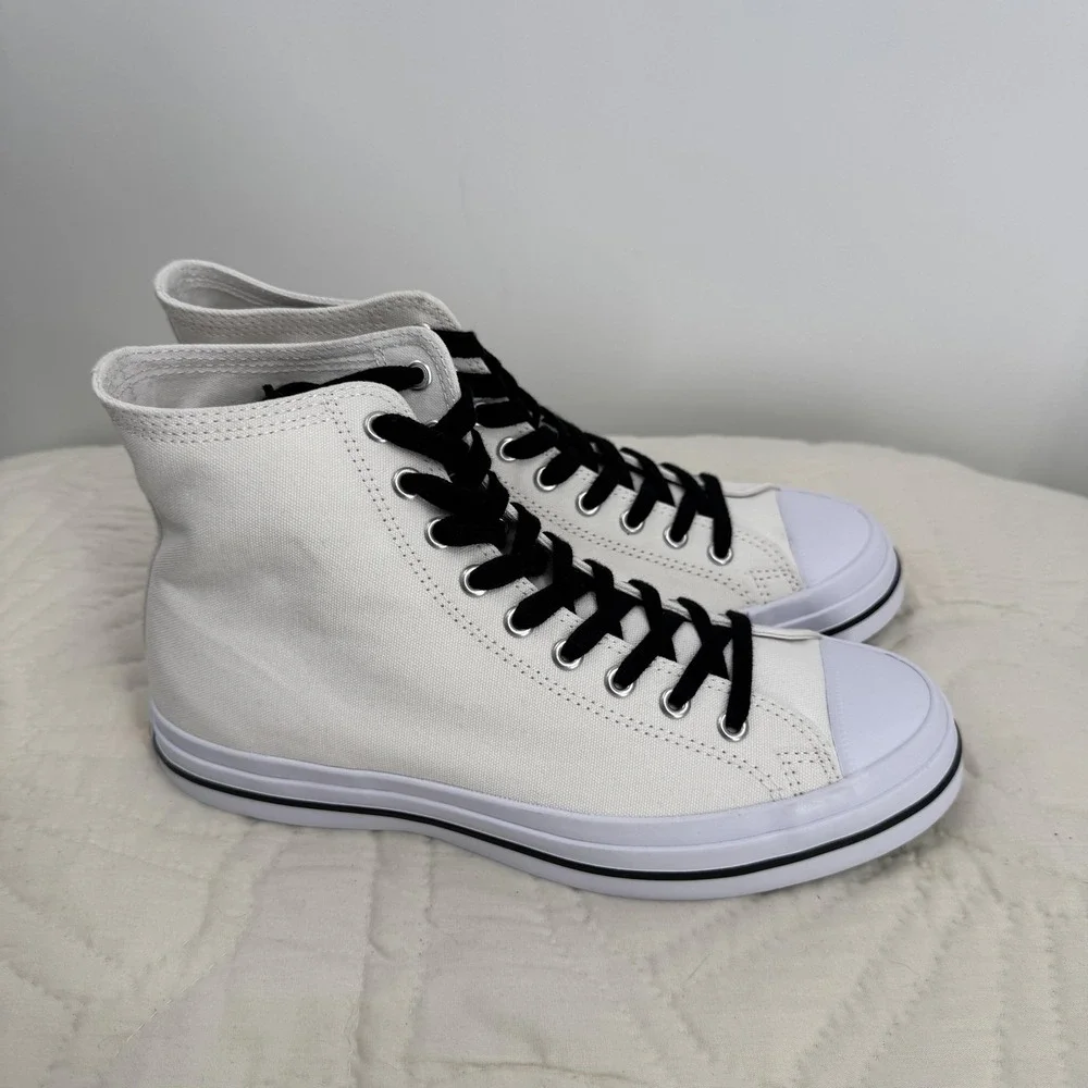 Mitchell & Ness Hood Conference 55 HC High Top Off-White Lace Basketball Sneaker